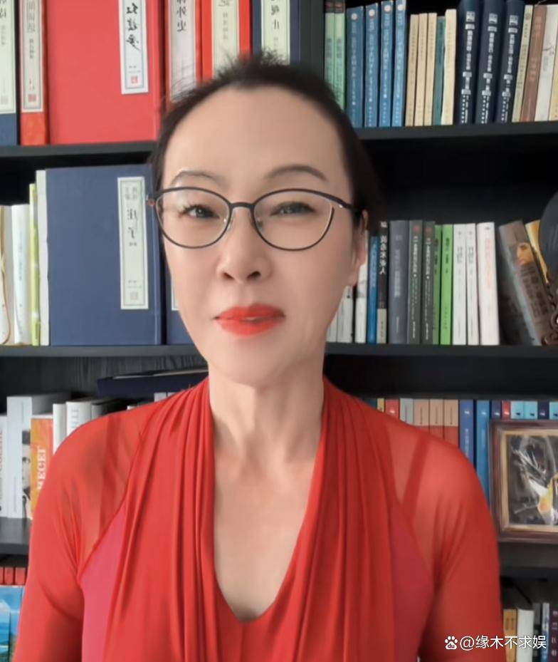 61岁李国庆被曝将二婚，女方长相优雅漂亮，和前夫育有两个女儿！