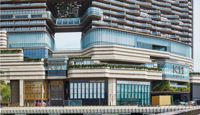 郑裕彤家族千亿债务危机，6个孙辈谁能力挽狂澜？