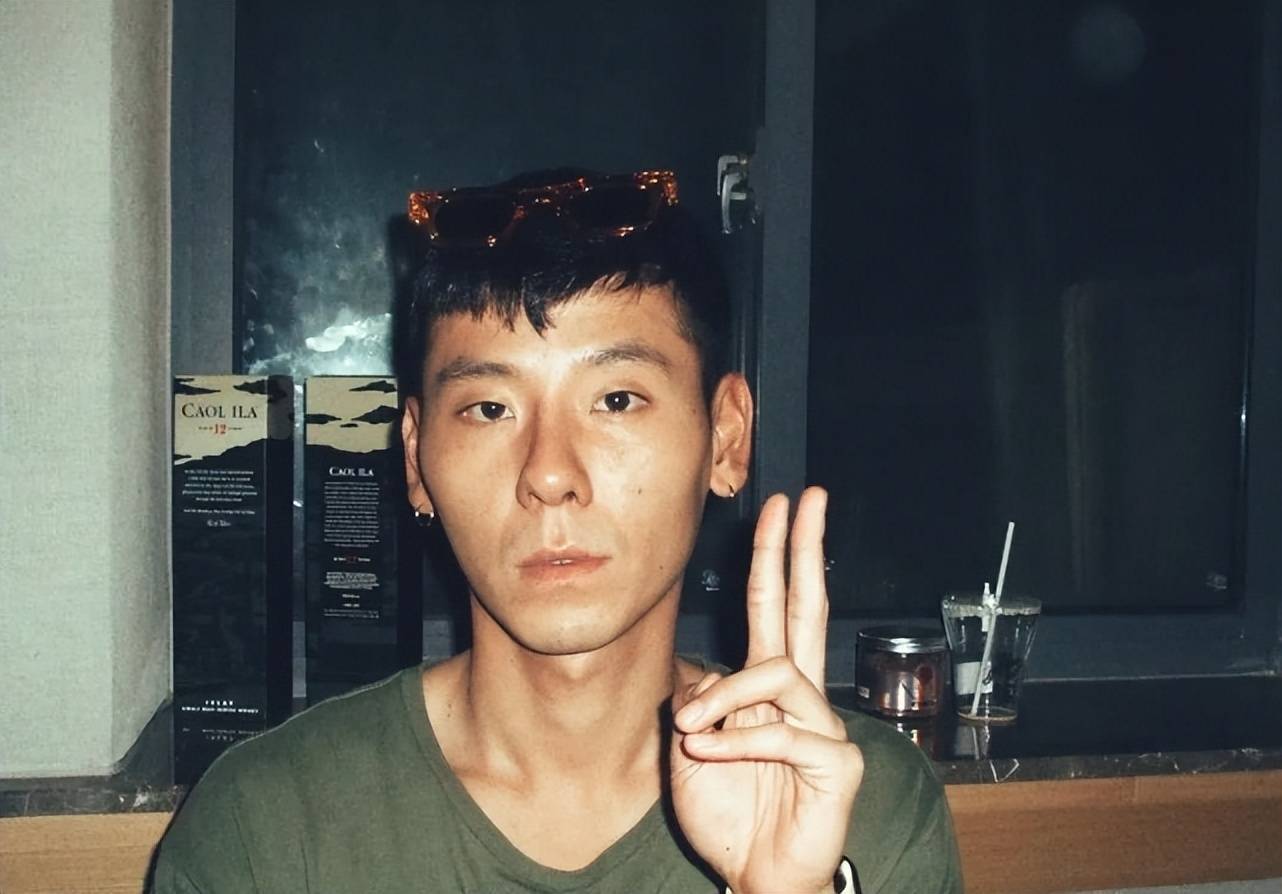 仅出道4年就斩获主流大奖，32岁的蒋奇明，给所有戏混子上了一课