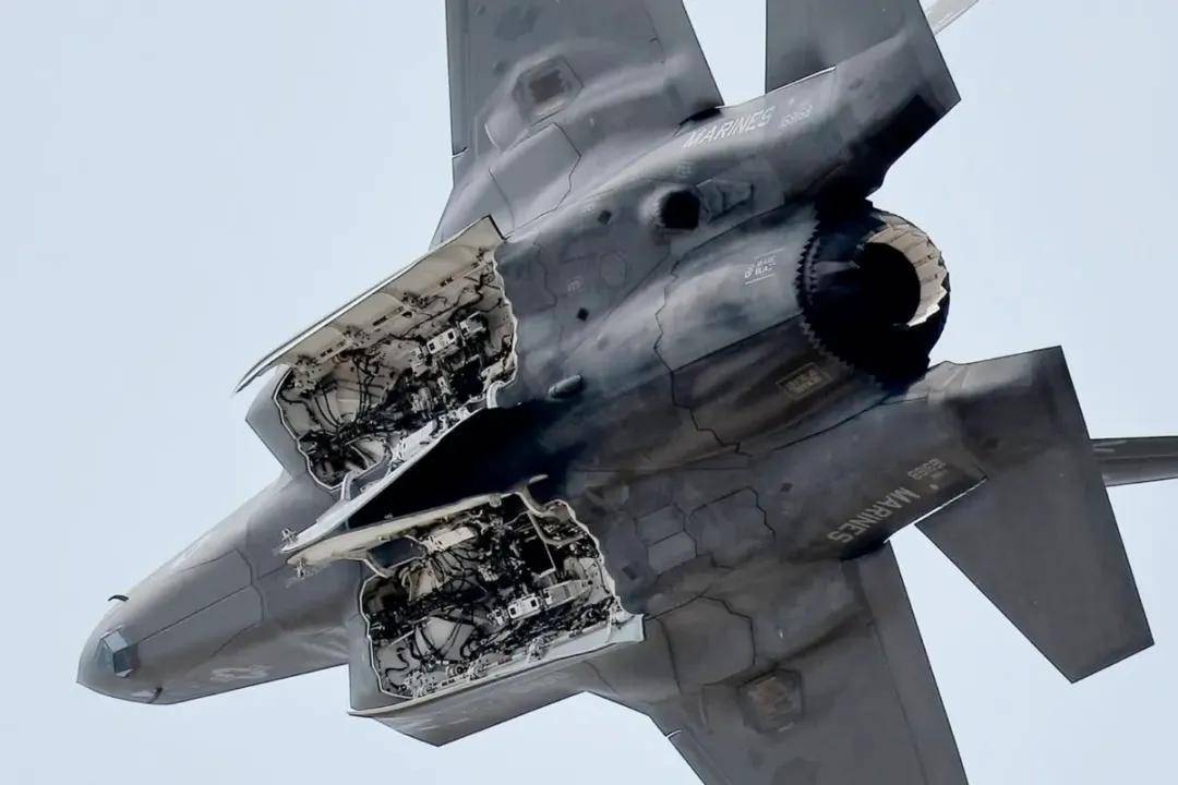歼-20与F-35A东海上空“过招”：美军占不到便宜，只能灰溜溜离开