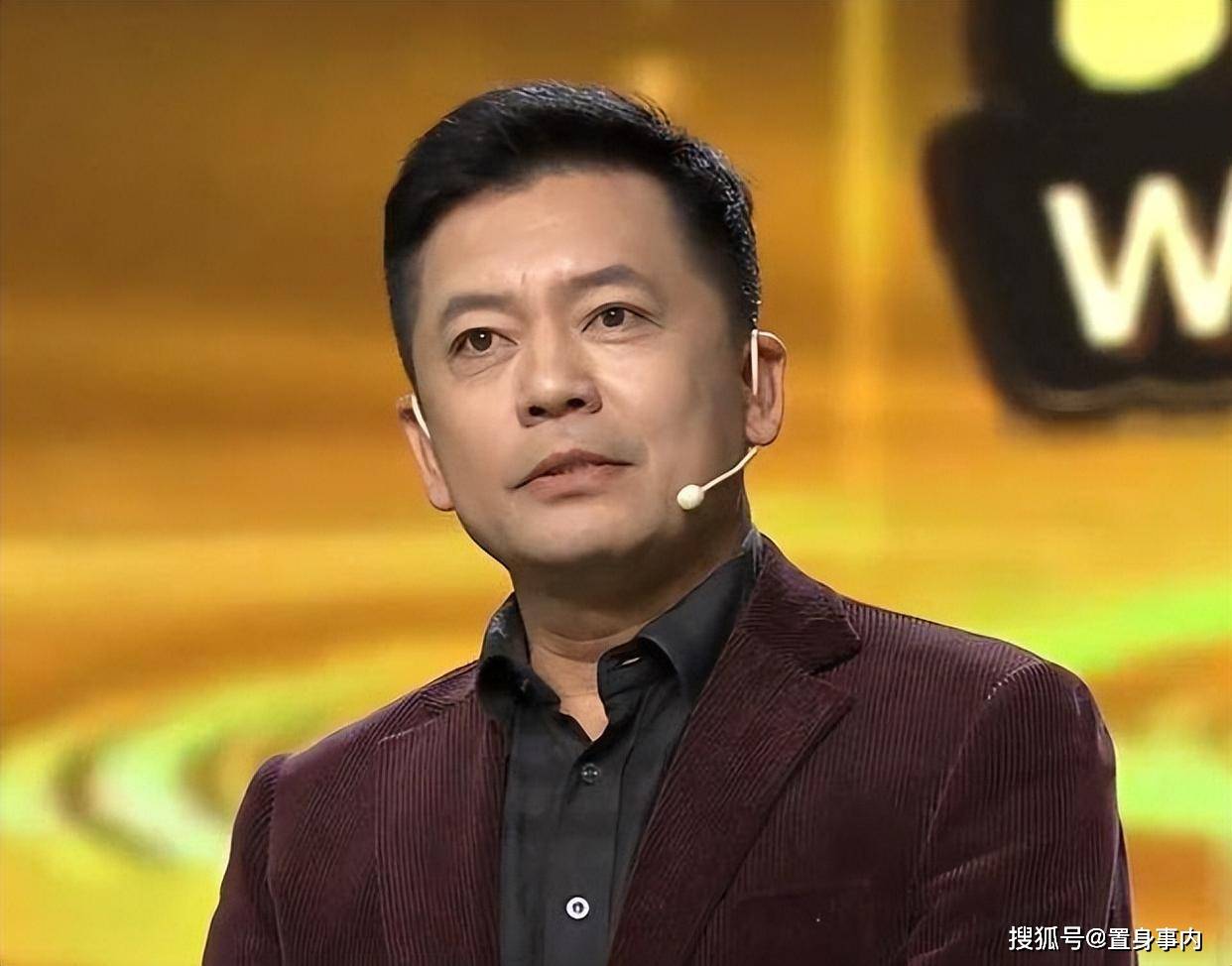 丈夫欠债别墅遭拍卖，靠2500退休金过活，无儿女的杨昆咋样了？