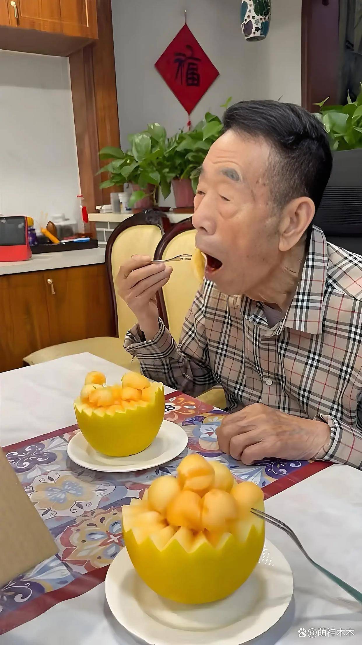 杨少华带货价格曝光！一条3万一天拍十几条，自曝被儿子当驴使唤