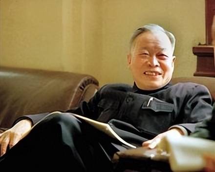 原创             钱三强到陕西，见一女人在扫厕所，激动大哭，你怎么在这里啊？