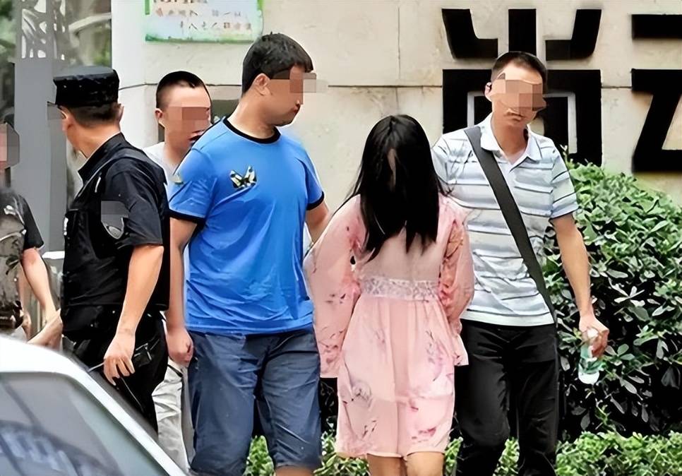 安徽女画家关玉梅被执行死刑前，拒绝吃断头饭，行刑时已四肢瘫软