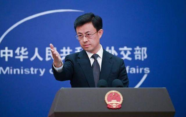泽连斯基狗急跳墙，签字制裁中企，中方撂下8个字，俄总理下了死命令