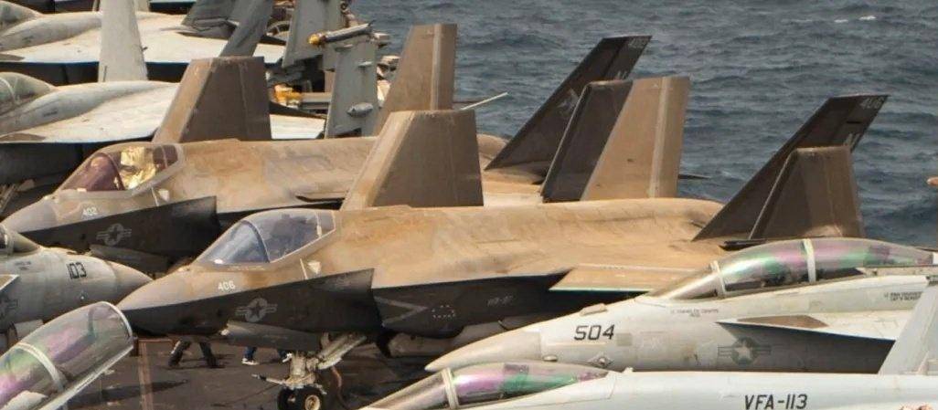 南海坠机后美军损失第二架F-35C，歼-20：“我还没出手你就倒了”