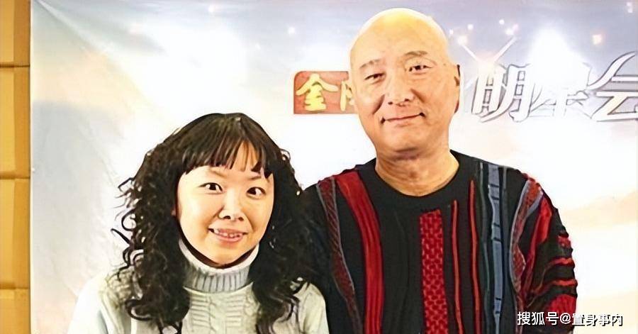 原来她便是陈佩斯的妻子，难怪71岁逆风翻盘，娶一个贤妻旺三代