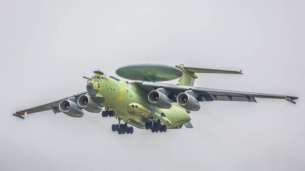 速度惊人！空警-3000第二架原型机已经问世，美军却陷入内耗泥潭，毫无作为？