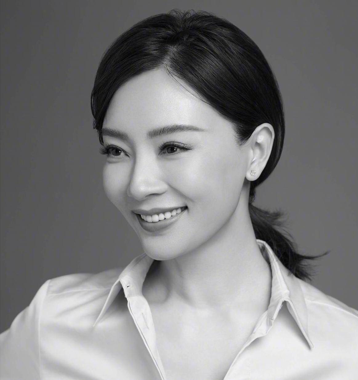 演员陈数：演技精湛，46岁时再度翻红，被观众誉为“女版靳东”