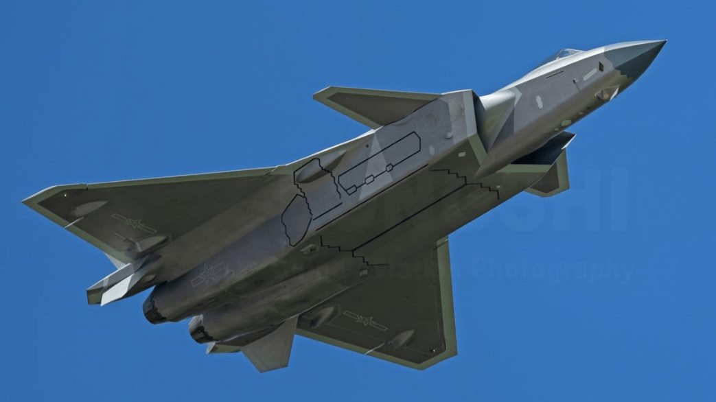 终于感受到压力了！美媒：歼-36将领先F-47服役，制霸中太平洋？