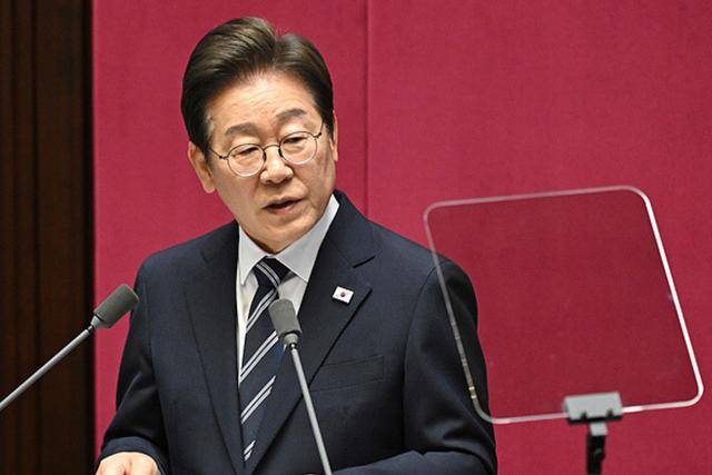 收到李在明的亲笔信，中方回复4字暗藏玄机！韩国立刻嗅到了危险