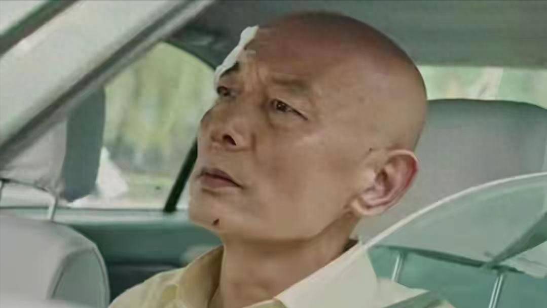 妹妹远在美国，父母双双离世，如今68岁的葛优现状如何了？