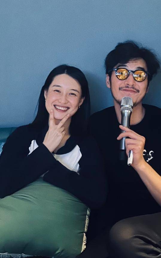 金世佳二胎首曝光是女儿！小公主长相惊艳！眼睛又大又亮美如精灵