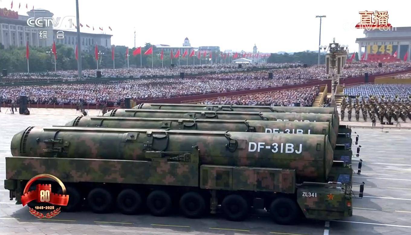 阅兵上5款洲际导弹，东风5C射程远，东风61弹头多，东风51最神秘