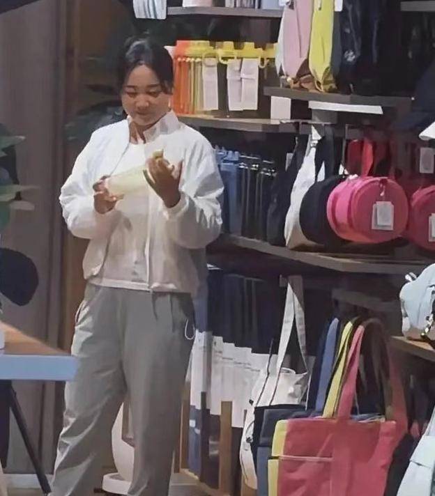 惊！贾玲体重反弹引猜测，背后真相揭开着实令人心疼不已