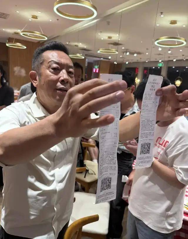 西贝老贾赶紧悬崖勒马，当心被老罗反告啊