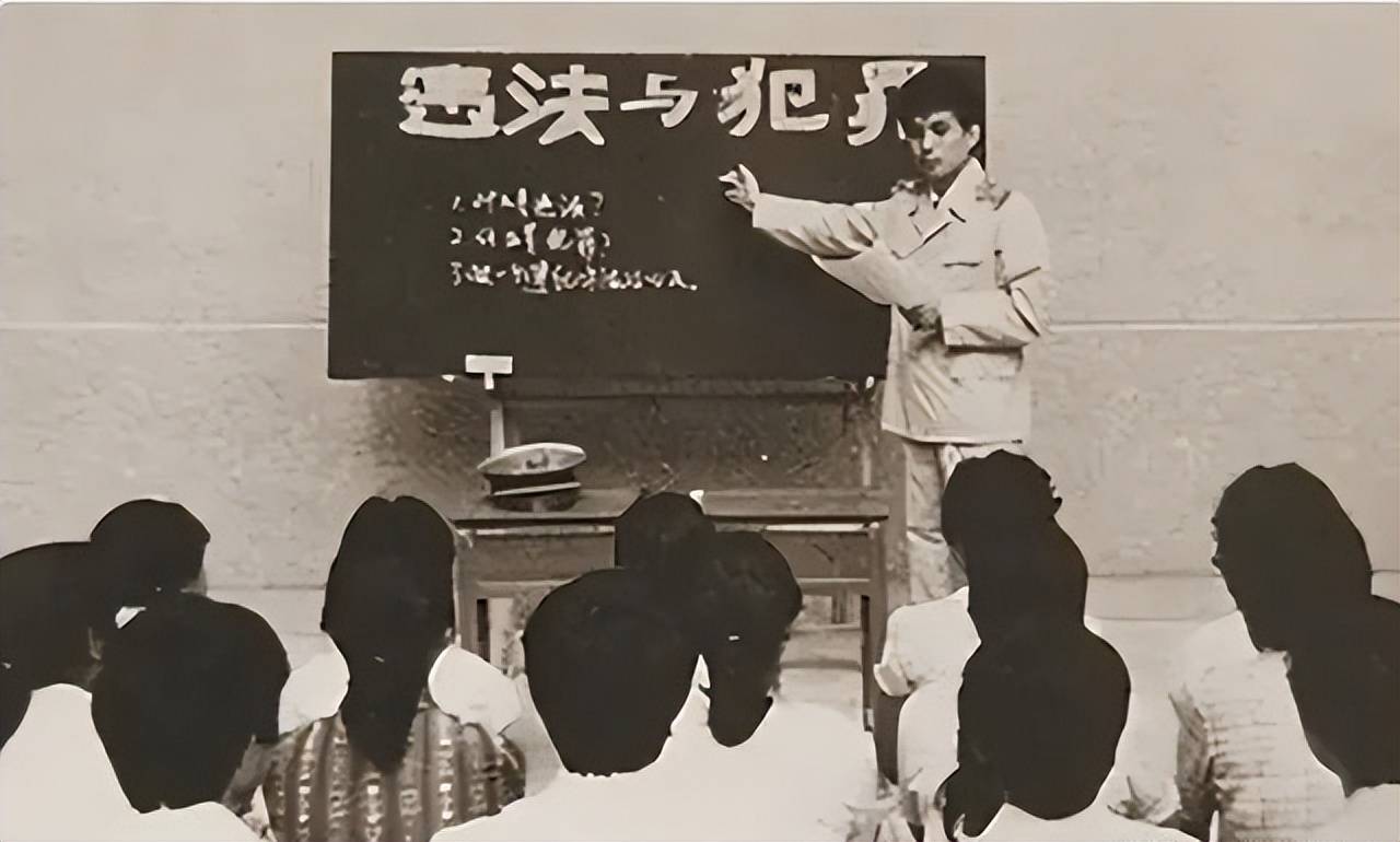 最美明星“刘三姐”：出卖身体103次，敛财76万，枪毙前大喊不服