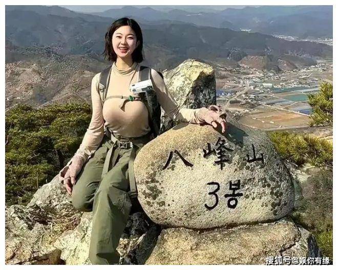 43岁丰腴女子晒自拍，换来的都是嘲讽，女子：我有更多的优点