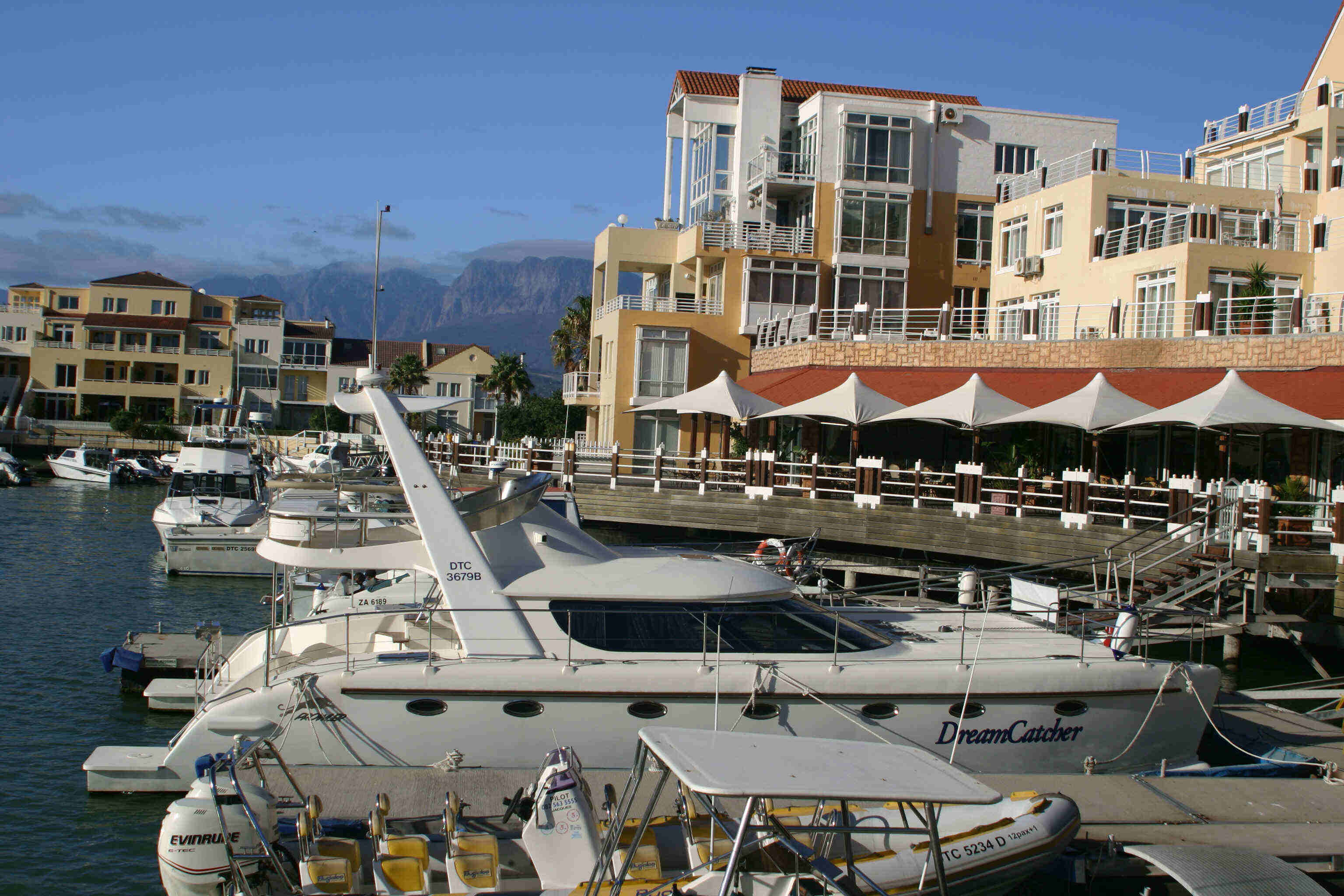 乐鱼体育- 乐鱼体育官网- APP世界杯指定平台专业的出国留学中介