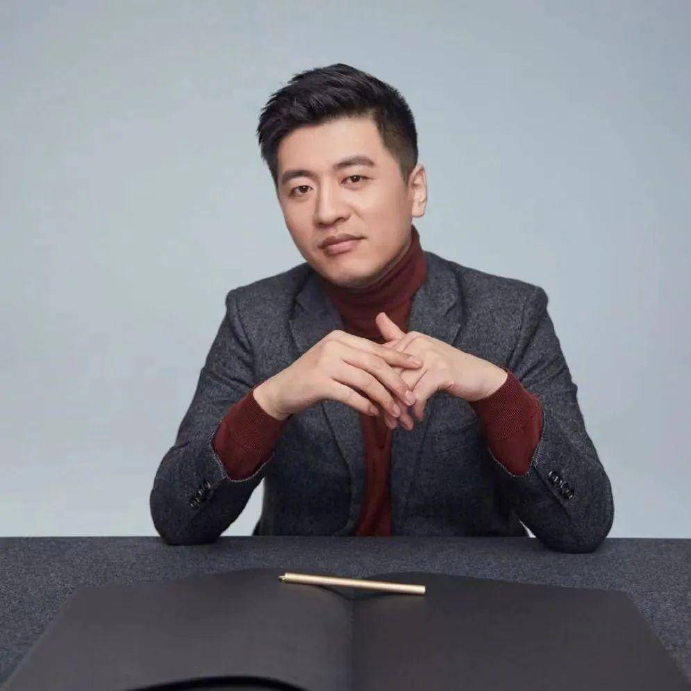 张雪峰在多个平台的账号均被禁止关注！本人回应；其言行曾多次引发网络热议