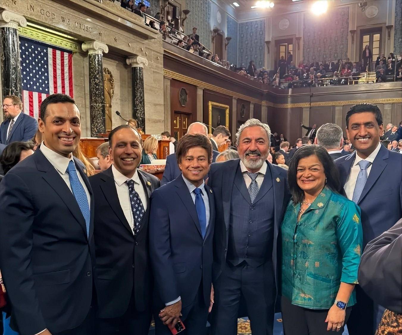 原创             特朗普闭关锁国，为阻止印籍员工返美， 美国人组团抢票，印媒怒了