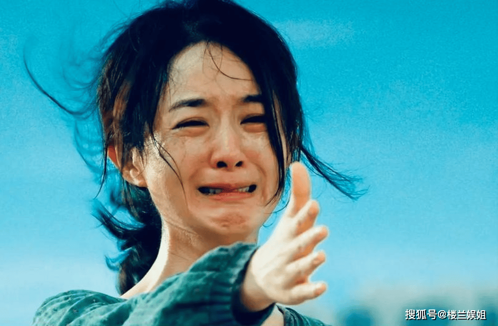 “赵丽颖学钢管舞”上热搜！被教练曝训练内幕，她陪跑金鸡奖亏不亏