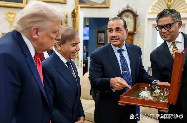 美巴关门长谈，特朗普秘而不宣，运-20启程赴巴，言外之意很明显
