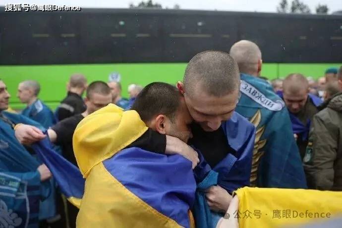 俄乌换俘的欢笑和眼泪：为了家人，请亲爱的朋友们一定要坚持下去