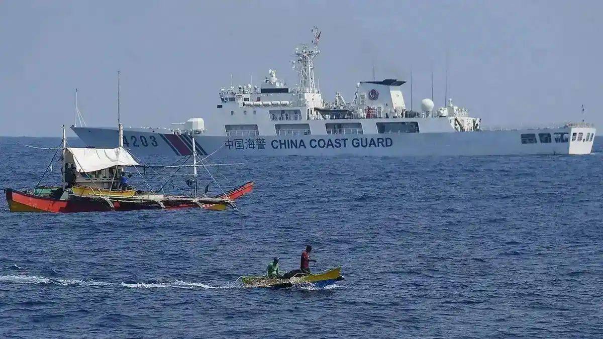 对着中国打“普京牌”？眼看黄岩岛升起五星红旗，马科斯坐不住了
