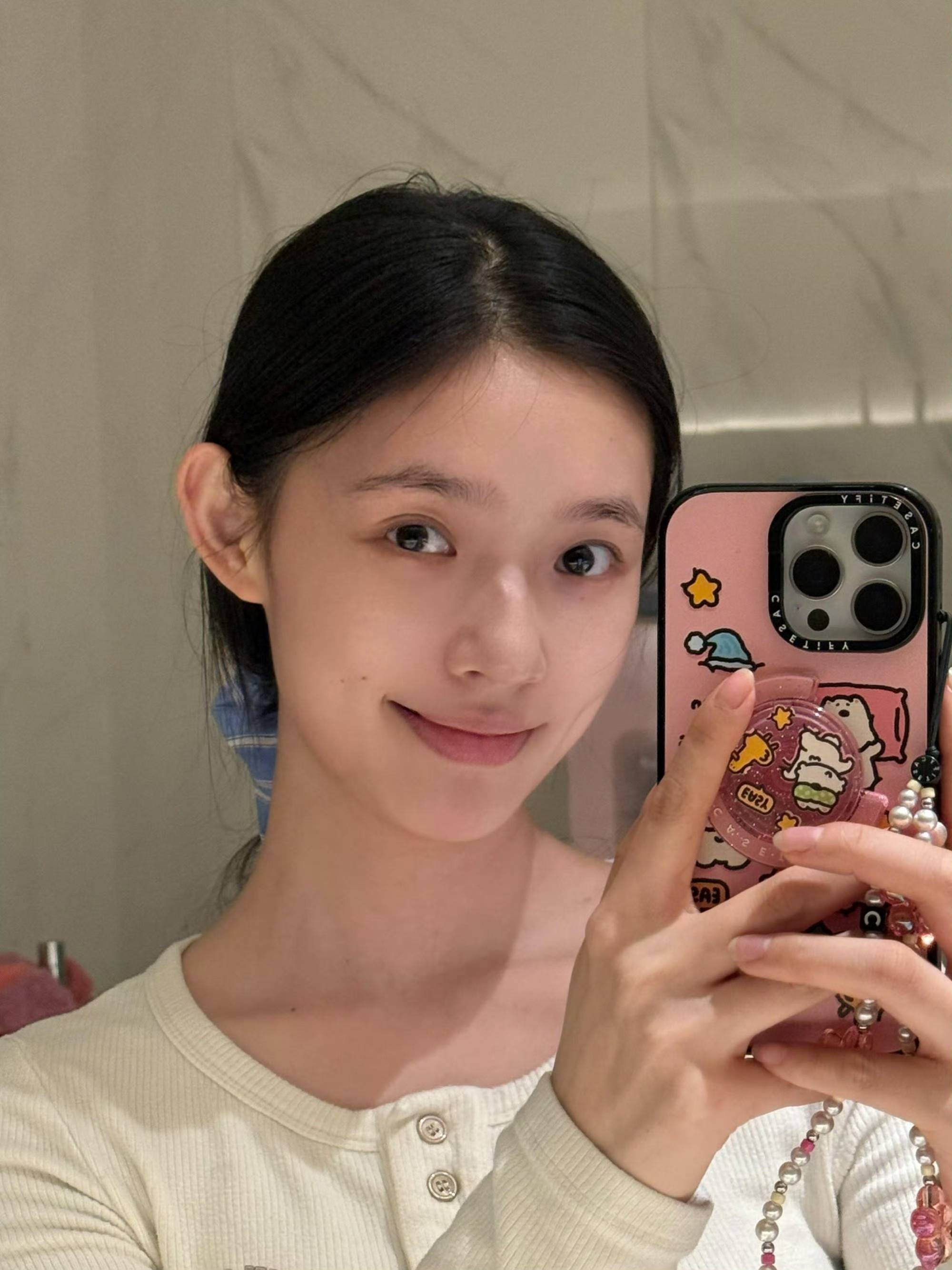 林允水光后的针眼那画面简直太震撼了！