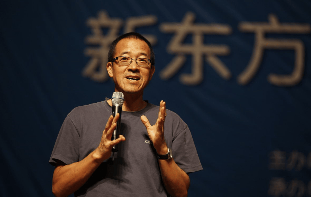 两月暴涨500%！东方甄选，股价惨遭“腰斩”