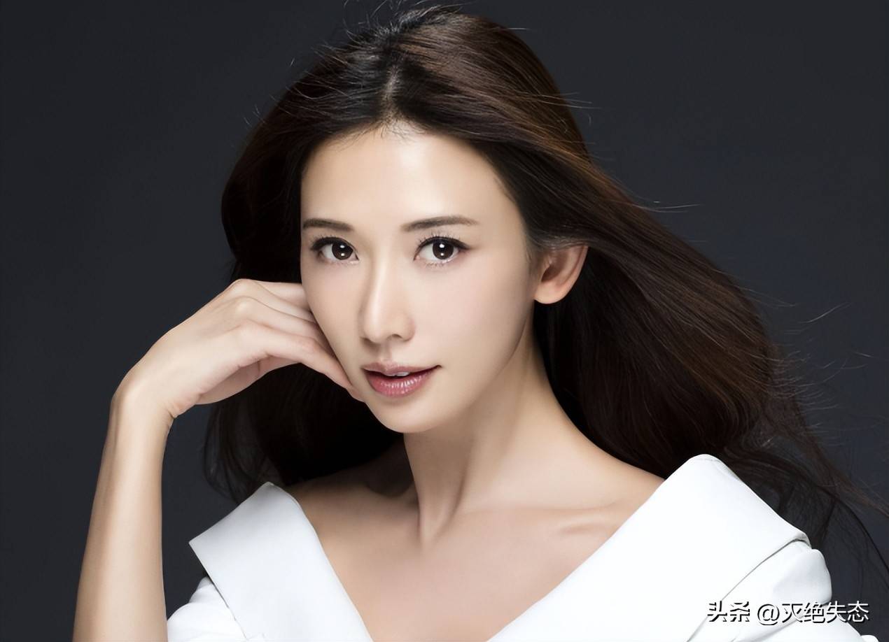 50岁林志玲婚后生活曝光！家务全包全家8点睡觉，儿子读国际学校