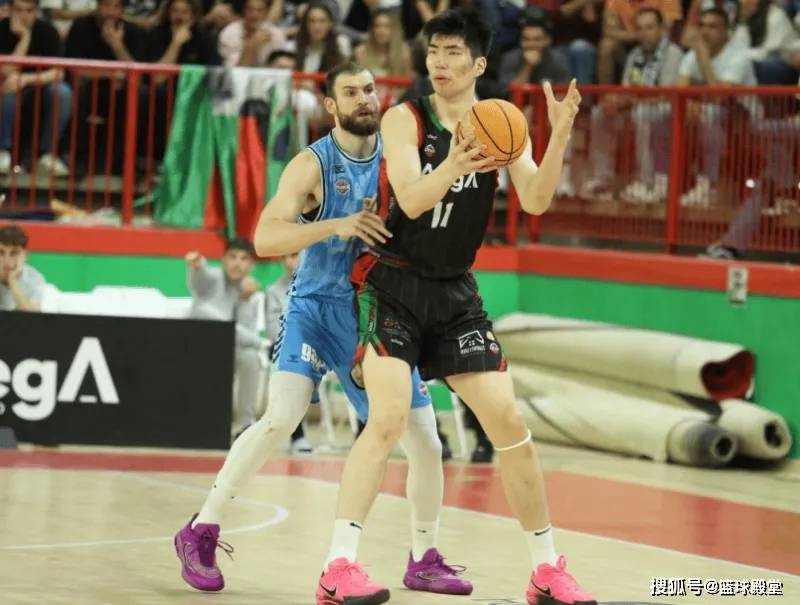 原创 余嘉豪西乙走远了?球队惨败,自己仅打13分钟,得分篮板均新低!