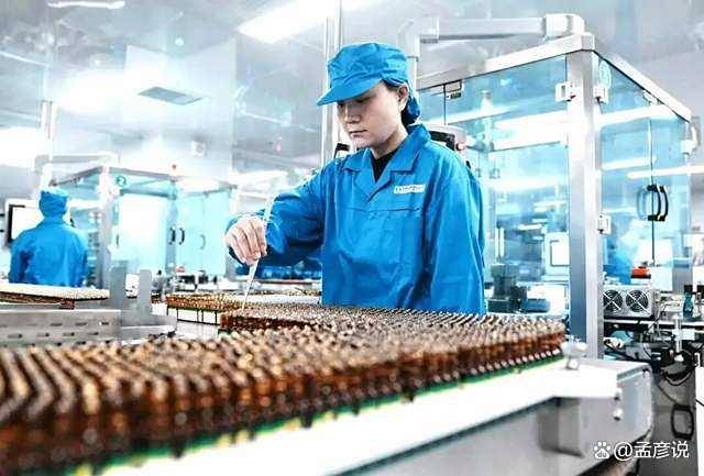 中美贸易战美国仅剩一张牌，而中国至少有“土豆药债”四个王炸