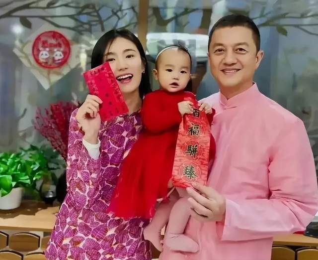 突发！李亚鹏海哈金喜官宣离婚，孩子跟随母亲生活，疑似原因曝光