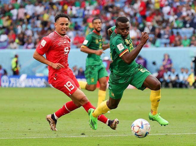 英超联赛免费高清直播+实时赛程+积分预测（2025赛季全覆盖）意甲：AC米兰 VS 佛罗伦萨内带比分预测