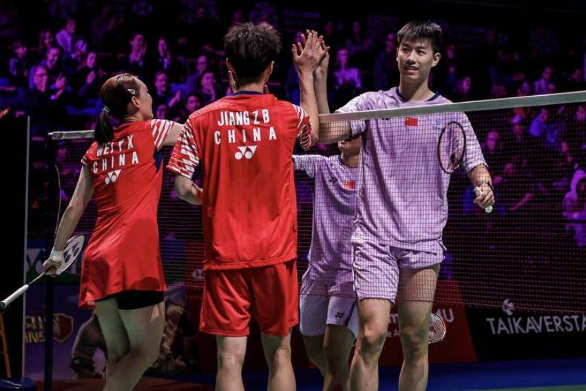 原创             黄东萍网前完美发挥，凤凰组合2-0世界第一，丹麦公开赛豪取3连冠
