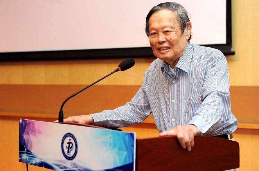 原创             杨振宁父亲有多牛！民国数学天才，教育观奇特，到死都没原谅儿子