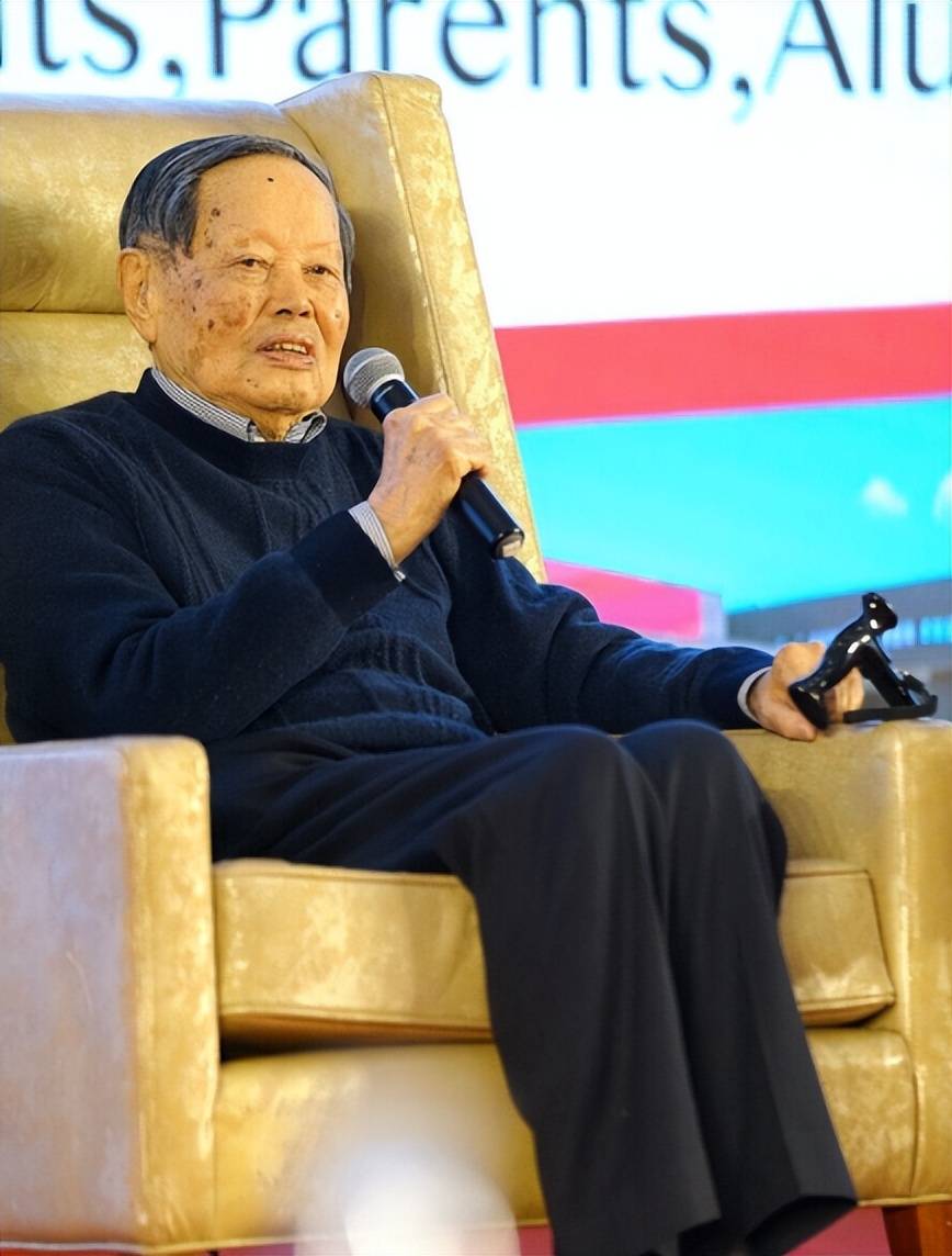 原创             翁帆没想到，人情世故、江湖地位在杨振宁告别仪式上体现淋漓尽致