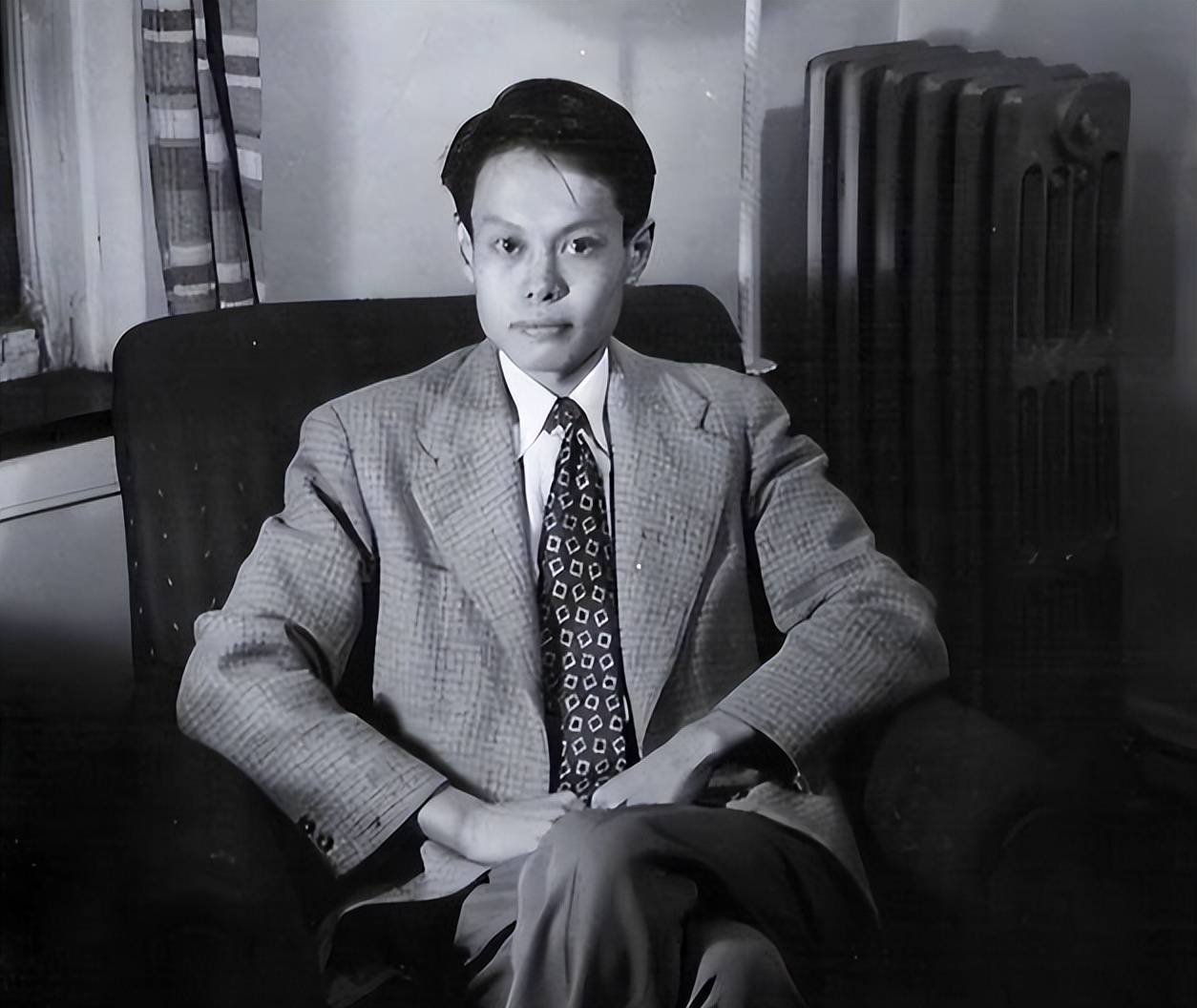 原创             翁帆没想到，人情世故、江湖地位在杨振宁告别仪式上体现淋漓尽致