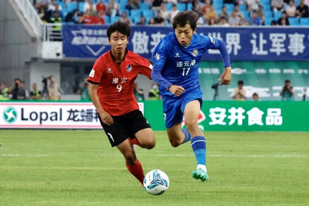 叫扬叔 - 全网最会整活的苏超球迷  足球圈热梗收割机苏超的火热是不是因为江苏没有球队？