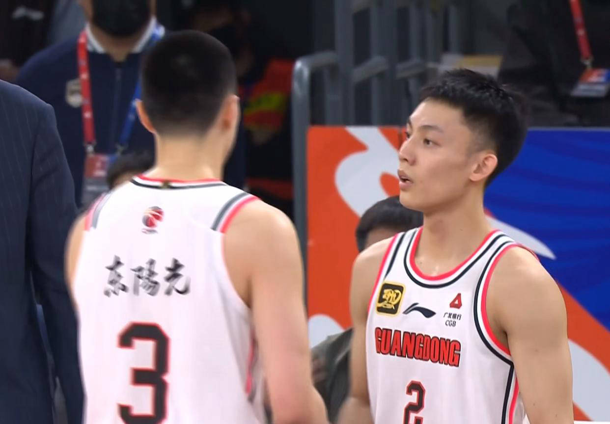 NBA职业联赛中文官网__实时赛程比分+球队资讯广东U17男篮崛起！后卫线新秀谈仁凯引领球队向前发展