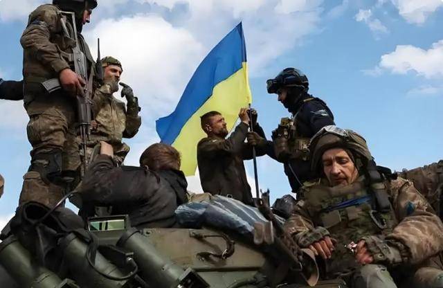 上万乌军被围,普京只降不杀!泽连斯基喊话特朗普:去找中国帮忙?