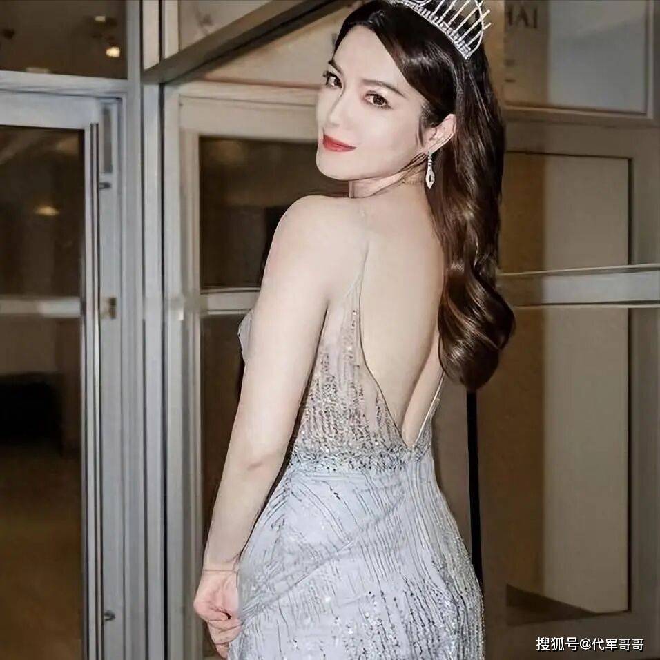 42岁苟芸慧宣布正式离婚！与富三代结束7年婚姻，离婚原因让人意外