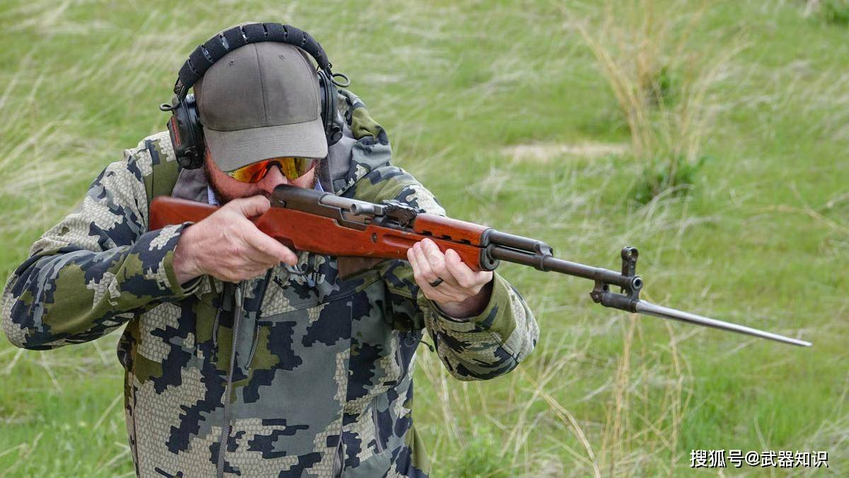 它长期担任制式步枪角色 是我军步兵基础火力支柱 堪称一代传奇
