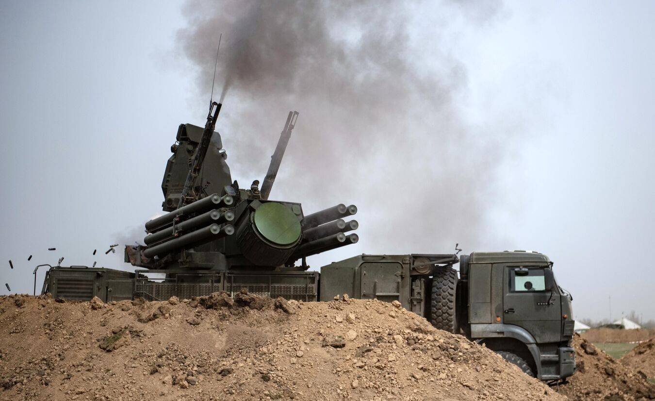 机枪温压弹封锁入口，西尔斯基为何还能进城？红军城隐藏最大秘密