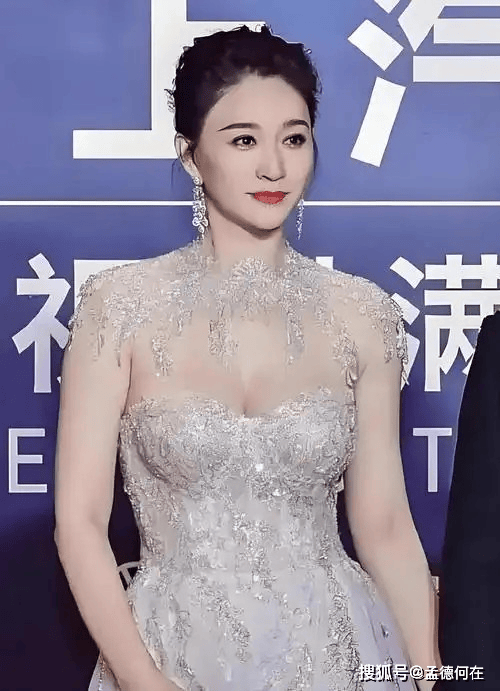 50岁李小冉，这身材简直绝了！