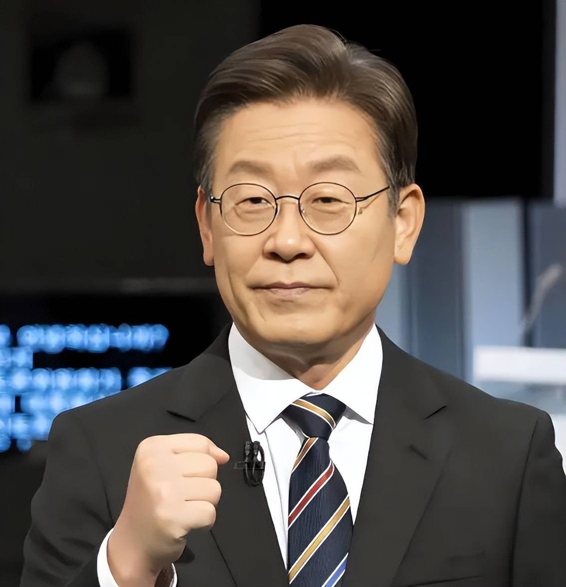 人口暴跌,股市翻倍