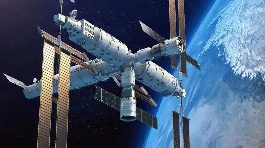 原创             突发！神舟二十号飞船遭太空垃圾撞击，将推迟返回！问题大不大？