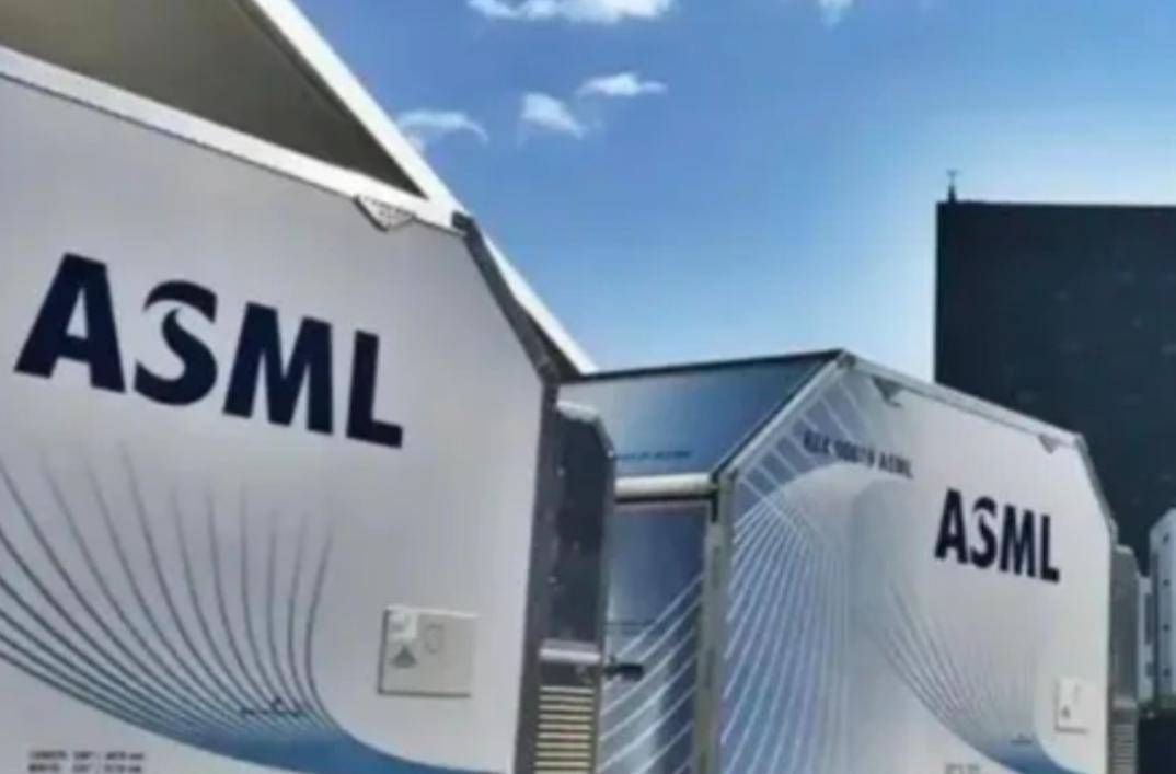 原创             原以为稀土管控可压荷兰，怎料其反停中低端DUV，连老机维修亦设限